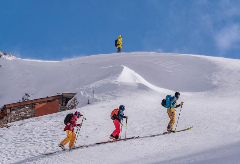 Courmayeur Ski Bike Tour: al via la prima edizione di un inedito duathlon e- bike + ski-alp - Aostasports.it