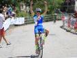 Manuele Cacciatore che ha vinto nella  categoria Allievi che è stato anche l'autore dell'impresa giornata, con la vittoria giunta a coronamento di 50 km di fuga, gran parte dei quali con un forte vento contrario, e 4 gpm superati in solitaria.