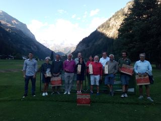 Da dx Luca (del CircuitoHD), Ghibellino Laura, Pozzo Piero, Tallia Stefano, Maggio Giulia, Contardi Lucio, Celano Massimiliano, Bianchi Patrick e Bottaro Fabio Andriano; sullo sfondo il vicepresidente, Barone Federico Beck Peccoz e il presidente Rolando Bossi