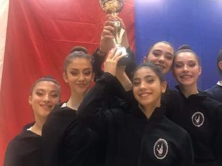 Dietro Cecilia Nuvolari, davanti Sofia Righi, a sinistra Alessia Toscano