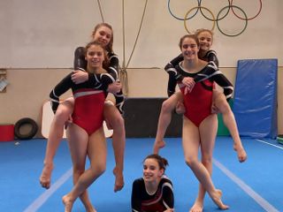 Sophie Graziano su Fatima Rosset, Martina Saroglia e Annie Desandré su Sofia Chiumello