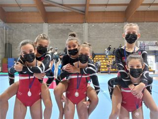 Annie Desandré su Martina Saroglia, Ginevra Grosso su Claire Savoye e Abigail Martinet su Marta Nieroz