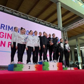 Da sn_ Aurora Scarpone, Charlene Scarlatta, Martina Crisopulli, Emilie Marcellan, Marta Framarin, Giulia Castagnera