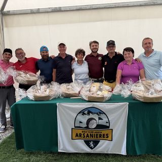 Nella foto da sinistra: ALBERTO BORRE, CORRADO POMAT, SIMONE MEGGIOLARO, GIUSEPPE RAMOLIVAZ, MARISA REY, ANDREA SUCCI, PAOLO BRINGHEN, ANNA BERLIER, RENE' SAVOYE