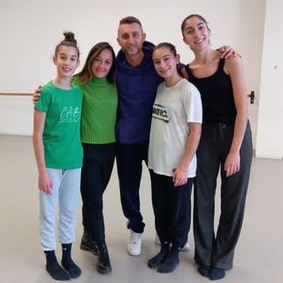 Da sn: Maria, Serena e Martina con i maestri Stefania Pace e Luca Lupi
