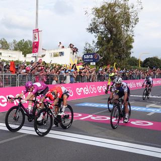 GIRO D'ITALIA: DÉMARE AL SETTIMO CIELO