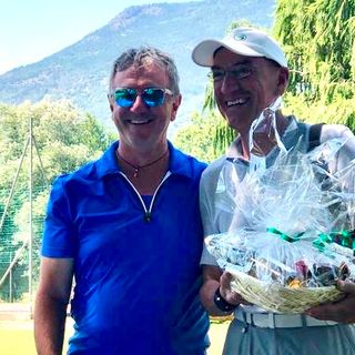 Foto ricordo di Giorgio Biancardi con il Presidente Ennio Subet durante una premiazione