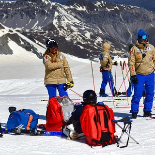 Sci: Ultimi giri per le slalomiste a Cervinia prima della partenza per Levi