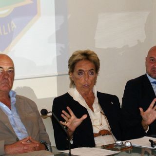 Benedetto Barberini (ct nazionale) insieme a Emanuela Bonomi (vicepresidente FITAV) e Ivan Carella (presidente Trap Concaverde)