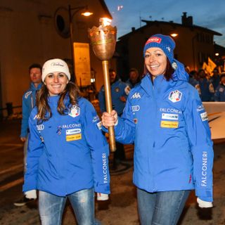 Sci: Fanchini e Schnarf hanno acceso il tripode in mezzo a 350 giovani da 38 nazioni