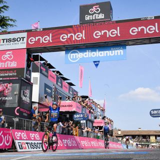 GIRO ITALIA: BOUWMAN, AZZURRO INTENSO