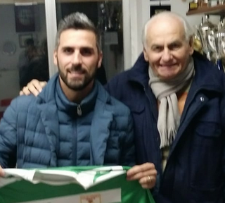Jodi Sacco con il presidente del Villafranca Luca Panetta