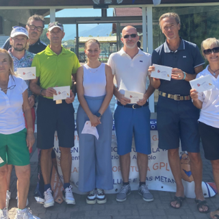 Nella foto da sinistra Marinella Bellinvia, Andrea Vallet, Michel Gal, Massimiliano Cadin, Michelle Avoyer (segretaria), Gilles Personnettaz, Roberto Rossi, Maria Francesca Invernizzi