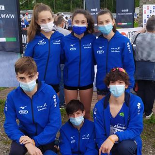 In piedi da sn: Corinne Beltrami, Martina Trentin, Claire Frutaz; accos: Gabriele Saba, Matteo Maniezzo, Andrea Carrozzino