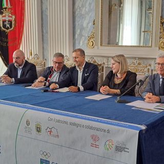 Da sn: Carlo Marzi, Giulio Grosjacques, Jean Dondeynaz, Josette Borre e Massimo Uberti