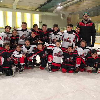 Hockey ghiaccio: Spettacolo con gli U 11 al aplaghiaccio