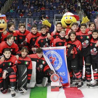 Hockey ghiaccio: I gladiatori e l'Italia U 13 conquistano il più importante torneo del mondo