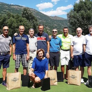 Da dx: Marcello Leonardi, Flavio Spalla, Andrea Leonardi, Roberto Rossi, Andrea Leonardi Aramini, Giuseppe carpentieri, Roberto Jacquemod Pane, Dario Borney , seduta Elsa Blanc