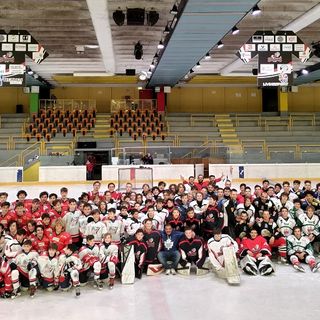 Hockey ghiaccio: Spettacolare torneo internazionale di fine stagione al palaghiaccio