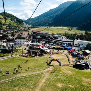 Sci: CdM a La Thuile, più di 60 persone per preparare la pista