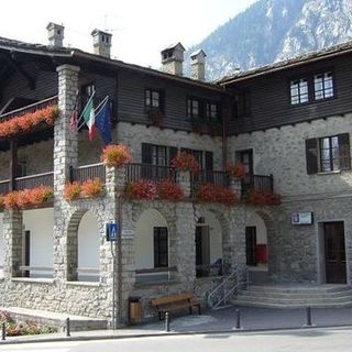 Il Liceo Linguistico di Courmayeur diventa Ski College