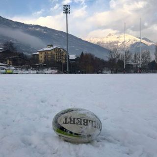 Neanche la neve ha fermato i gialloneri (immagine tratta dal profilo Fb dello Stade Valdotain)