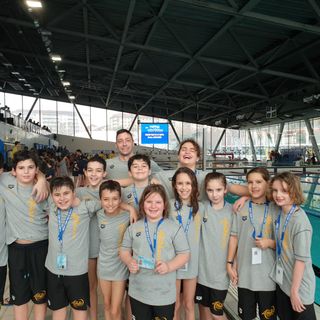 da sx Gerardo Fazari, Andrea Merighi, Jacopo Daddi, Thomas Arghittu, Diego David Girasole, Davide Carere e dietro Mattia Castiglioni; da dx le femmine: Hélène Brunet, Marta Giannelli, Clio Di Donato, Arianna Musso, Ginevra Agrimonti e Annamaria Fazari (dietro).