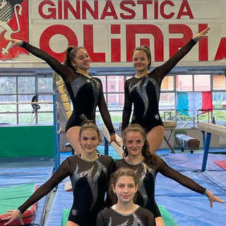 Nella foto Giulia Barbato, Joana Koceku, Nicole Désandré, Serena Molinari e Adelina Bulat, tesserate Olimpia Aosta