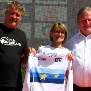 Da sn: Felice Piccolo, Francesca Pellizzer ed il vice presidente Uec Alasdair MacLennan