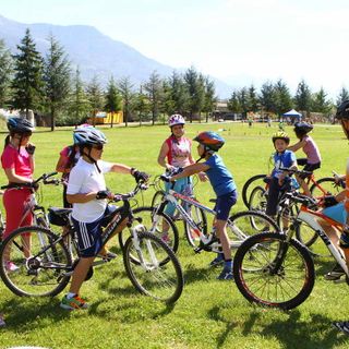 Piccoli partecipanti al 'Pinocchio in bicicletta'