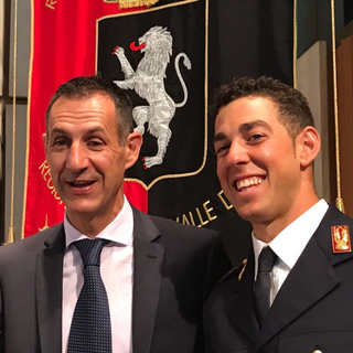 L'Assessore Claudio Restano con il poliziotto Federico Pellegrino