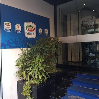 Lega Serie A: approvato all’unanimità il taglio di un terzo degli stipendi se il campionato non ripartisse