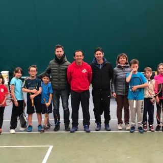 Da sn la squadra dell'Istituto Einaudi e a ds dell'istituto J.B.Cerlogne, con al centro gli Insegnanti Bryer Patrick, Varetti Paola ed i Maestri Nazionali Fabio Paonessa e Vincenzo Gerbino