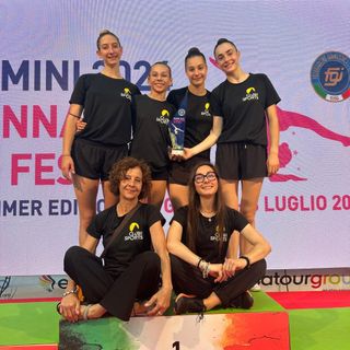 Avallone Emilie, Bo Aimee,Cairo Anna, Cuaz Cecilia. Sotto le istruttrici  Monica Mondino  e Carlotta Pellissier