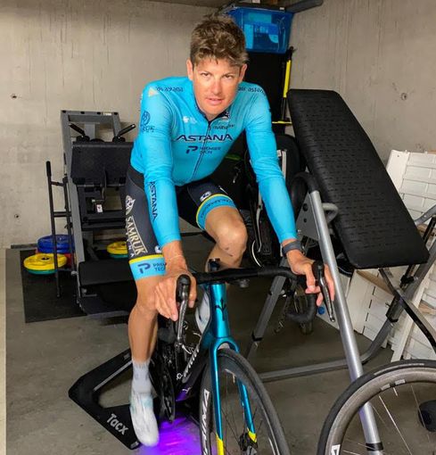 Jakob Fuglsang (in foto) e Ion Izaguirre difenderanno sabato la Maglia Rosa dell'Astana Pro Team