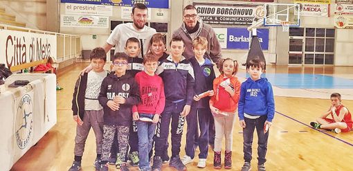 Basket: Gli Aquilotti del Nus terzi al torneo di Meda Basket: Gli Aquilotti del Nus terzi al torneo di Meda