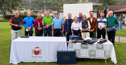 Da sinistra: Stefano Bianchi, Massimiliano Cadin, Domenico Scopacasa, Roberto Rossi, Emilio Bionaz, Diego Dell’Innocenti (sponsor), Marinella Bellinvia, David Carvallo (direttore campo), Susy Cuneaz, Davide Dell’Innocenti (sponsor), Andrea Succi e Attilio Celesia Da sinistra: Stefano Bianchi, Massimiliano Cadin, Domenico Scopacasa, Roberto Rossi, Emilio Bionaz, Diego Dell’Innocenti (sponsor), Marinella Bellinvia, David Carvallo (direttore campo), Susy Cuneaz, Davide Dell’Innocenti (sponsor), Andrea Succi e Attilio Celesia