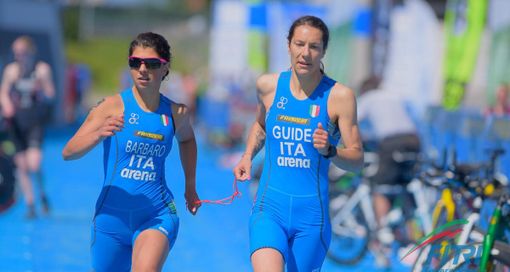 La calabrese Anna Barbaro con la guida valdostana Charlotte Bonin La calabrese Anna Barbaro con la guida valdostana Charlotte Bonin