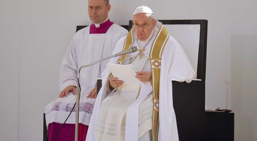 Papa Francesco accoglie lo Skiroll: la Coppa del Mondo di Rieti in udienza dal Santo Padre Papa Francesco accoglie lo Skiroll: la Coppa del Mondo di Rieti in udienza dal Santo Padre