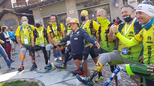 Federica Brignone con gli atleti del Tor in Gamba Federica Brignone con gli atleti del Tor in Gamba