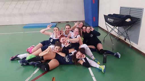 La squadra di volley femminile di Prima Divisione del Fenusma La squadra di volley femminile di Prima Divisione del Fenusma