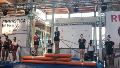 Giorgia LUcarelli sul podio