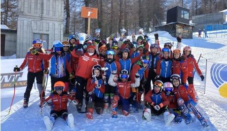 Sci alpino: Lo Sc Crammont MB vince il Trofeo MP Filtri a Courmayeur Sci alpino: Lo Sc Crammont MB vince il Trofeo MP Filtri a Courmayeur
