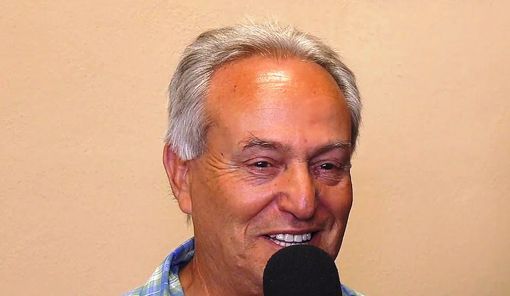 Paolo Brogelli il presidente che ha esonerato l'allentaore per troppi goal agli avversari Paolo Brogelli il presidente che ha esonerato l'allentaore per troppi goal agli avversari