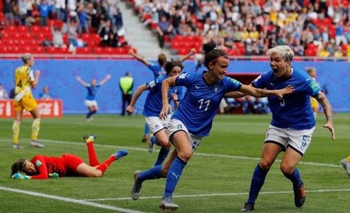 Nel futuro del Calcio Femminile c’è il via al professionismo nel 2022 Nel futuro del Calcio Femminile c’è il via al professionismo nel 2022