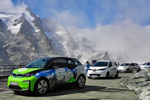La mobilità sostenibile ai piedi del Gran Paradiso con il primo Alpine Pearls E-Tour