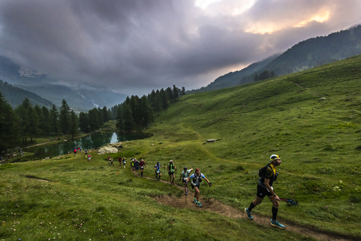 Oltre 1.000 concorrenti di corsa intorno alla Gran Becca Oltre 1.000 concorrenti di corsa intorno alla Gran Becca
