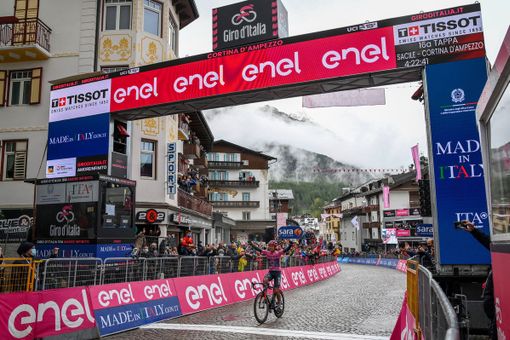 GIRO D'ITALIA: Il sigillo della Maglia Rosa GIRO D'ITALIA: Il sigillo della Maglia Rosa