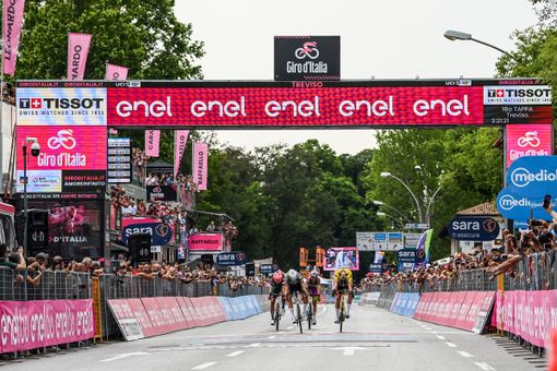 GIRO D'ITALIA: GRAZIE A DE BONDT L'ALPECIN FA &quot;DRIES&quot;