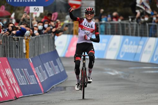 GIRO D'ITALIA: Joseph Dombrowski vince la tappa 4, Alessandro De Marchi è la nuova Maglia Rosa GIRO D'ITALIA: Joseph Dombrowski vince la tappa 4, Alessandro De Marchi è la nuova Maglia Rosa